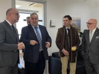 Γιορτινή Πρωτοχρονιά στα γραφεία της Περ...