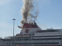 Πάτρα: Λήξη συναγερμού στο λιμάνι- Έσβησ...