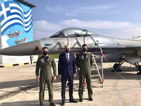 Στη Δοξολογία για τη γιορτή Πολεμικής Αε...