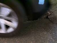 Λακκούβες παντού στο κέντρο της Πάτρας -...