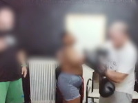 Κερατσίνι: 42χρονος έβαζε δύο ΑΜΕΑ να πα...