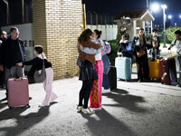 Ομάν: Επαναπατρίστηκαν 87 Έλληνες- Ανάμε...