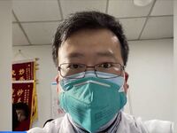 Στην εντατική ο γιατρός που προειδοποίησ...