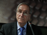 Σόμπολος: «Το βιβλίο που είχε η Ρούλα Πι...