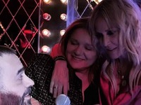 Η Άννα Βίσση τραγουδάει ντουέτο με την Μ...