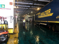 Ζημιές σε φορτηγά και εμπορεύματα από τη...