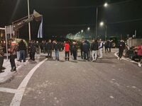 Αγρότες: Κλειστός ο οδικός κόμβος του Πύ...