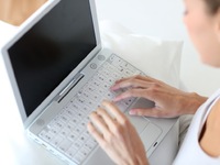 Νέες κατηγορίες στο επίδομα 800 ευρώ- Μπ...