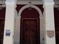 Πάτρα: Η απόλυτη παρακμή- Ταμπέλα με ένδ...