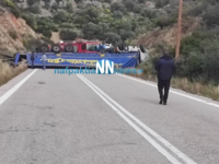 Νταλίκα τούμπαρε κοντά στο Γαλαξίδι. Κλε...