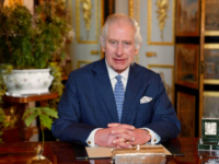 Βασιλιάς Κάρολος: Βίντεο με το πρώτο του...