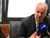 Το παρασκήνιο πίσω από τις παραιτήσεις Β...