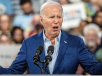 Τζο Μπάιντεν: Σκέφτεται να αποσυρθεί από...