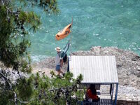 Αλεξανδρούπολη: Ναυαγοσώστριες επανέφερα...