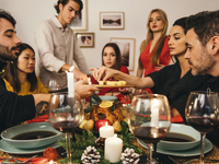 Πώς να αποφύγετε τον καβγά στο χριστουγε...