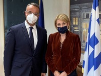 Η Χρ. Αλεξοπούλου συναντήθηκε με τον Υπο...