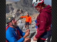 Συγκινητική πρόταση γάμου στην κορυφή του Ολύμπου