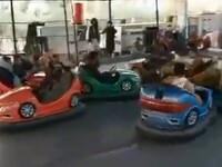 Αλλόκοτες σκηνές με Ταλιμπάν να διασκεδά...