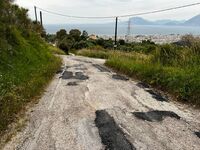 Πάτρα: Όταν τα μπαλώματα είναι περισσότε...