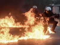 Ξύλο, χημικά και μολότοφ στη διαδήλωση γ...