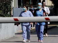 Κορωνοϊός: 8.100 νέα κρούσματα, 91 νεκρο...