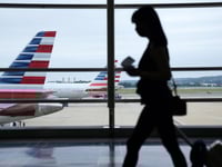 Δυσκολεύει το ταξίδι στις ΗΠΑ: Τουρίστες...