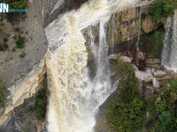 Μαγικές εικόνες από drone από τον καταρρ...