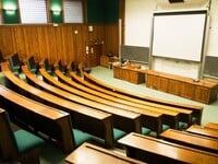 Πανεπιστήμια: Αναστολή φοιτητικής ιδιότη...