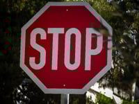 Πάτρα: Περνούσε τα stop το ένα μετά το άλλο