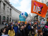 Σε απεργιακό κλοιό η Ευρώπη: Παραλύουν δ...