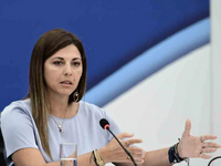 Σοφία Ζαχαράκη: Διαγράφονται 285.000 αιώ...