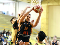 Με νίκες συνέχισαν Αίολος Αγυιάς και Προ...