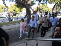 Στην Πεντέλη ο Κυριάκος Μητσοτάκης με κλ...