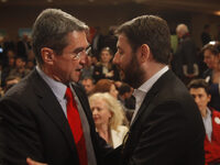 Κάτι συμβαίνει με τον Λοβέρδο και τον Αν...