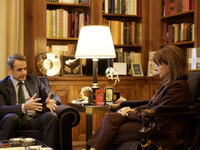 Συνάντηση Μητσοτάκη – Σακελλαροπούλου τη...