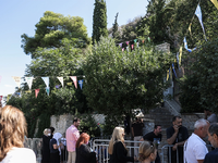 Απομακρύνεται από τους Αγ. Ισιδώρους Λυκ...