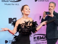 Ρίτα Ορα: Με φτερά  στη Βουδαπέστη, σε ρ...