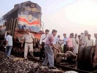 Ινδία: Δεκάδες τραυματίες από εκτροχιασμό τρένου