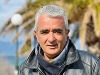 Η ακρίβεια καλπάζει και η κυβέρνηση κοιτ...