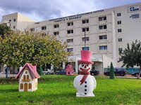 Πάτρα: Χριστουγεννιάτικος διάκοσμος στα ...