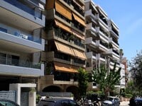 Νέα Σμύρνη: "Με μαχαίρωσε ο πατέρας...