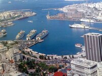 Βρήκαν μισό τόνο κοκαΐνης μέσα στις... μ...