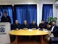 Χειροπέδες σε 8 για ληστειες και κλοπές ...