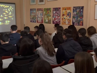 Μαθητές διασκευάζουν το «φιλαράκι» για τ...