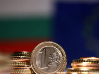 Η Βουλγαρία λέει «αντίο» στο λεβ και καλ...