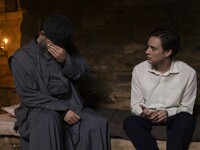 Το προξενιό της Ιουλίας: Ο Επιφάνειος μα...