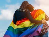 Νομοσχέδιο για ομόφυλα ζευγάρια: Πώς θα...