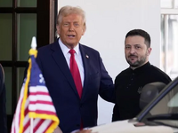 Bloomberg: Ζελένσκι σε δίλημμα- Να συγκρ...