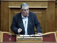 Δ. Κουτσούμπας: Ο λαός όρθιος και δυνατό...