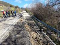 Σπ. Σκιαδαρέσης: H καθίζηση στην Πατρών ...
